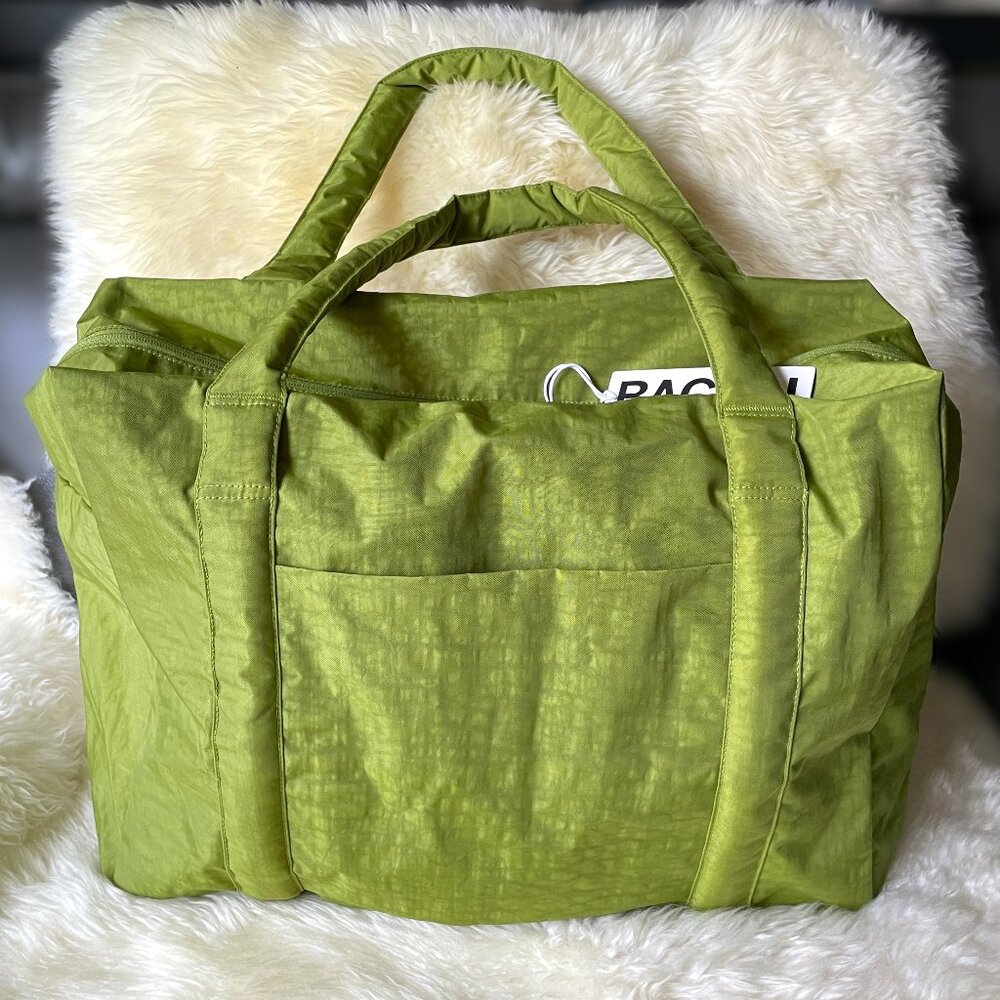 NWT Baggu Cloud Regular Carry-on - Green Juice